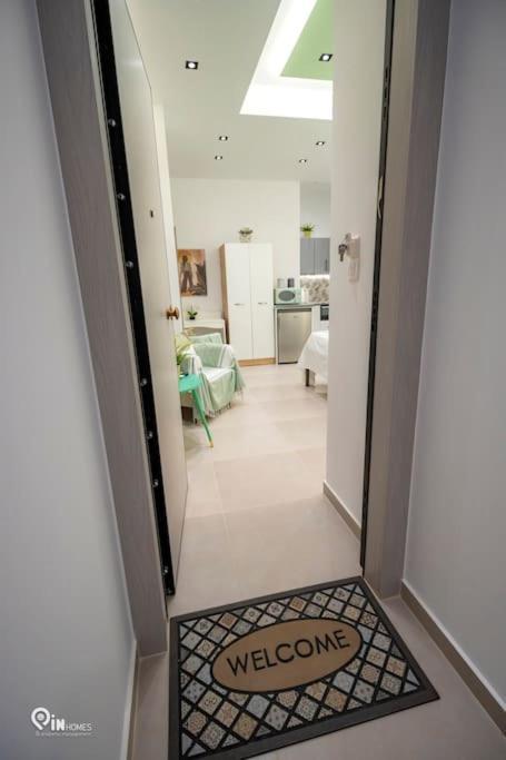 'the Mint' House Project In Athens