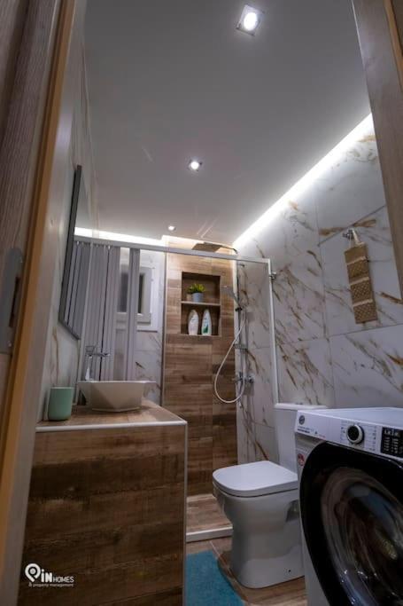 'the Mint' House Project In Apartment